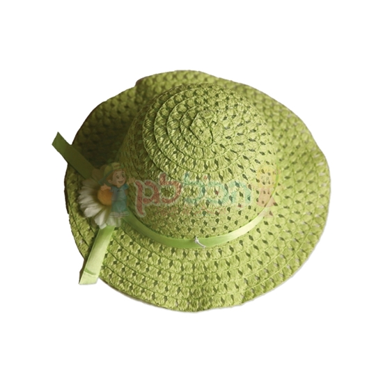 תמונה של כובע קש קטן ירוק עם פרח